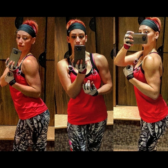 Meet Your Posher Ellie - Picture 7 of 8